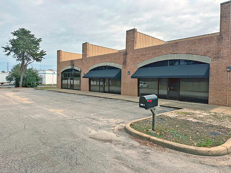 2743-A Gunter Park Dr, Montgomery, AL à louer - Photo de l’immeuble – Image 1 sur 5