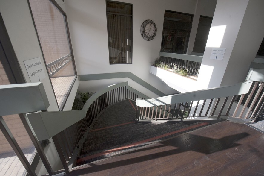 2115 kern St, Fresno, CA à louer - Photo intérieure – Image 3 sur 10