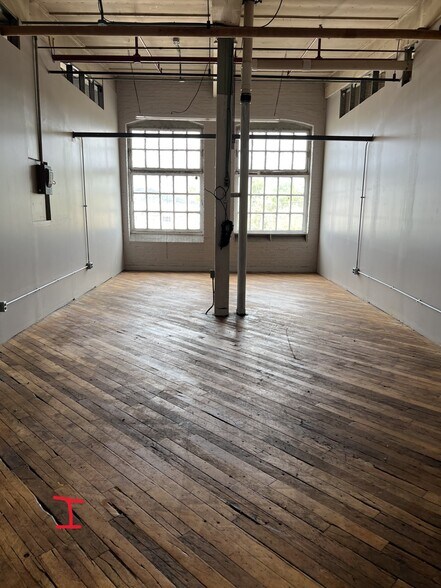 141 Canal St, Nashua, NH à louer - Photo de l’immeuble – Image 3 sur 5