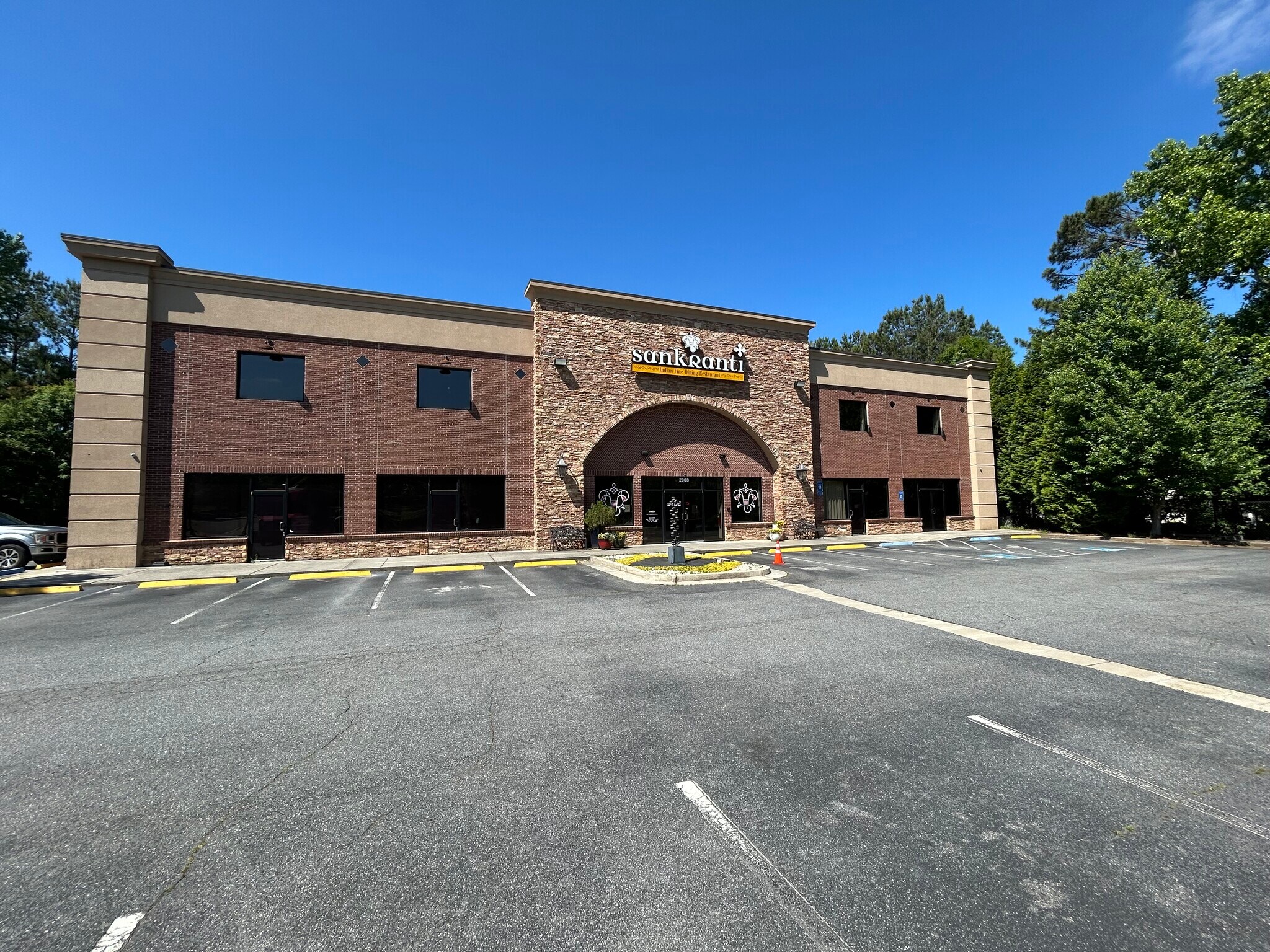 2000 Ray Moss Connector, Johns Creek, GA à vendre Photo de l’immeuble– Image 1 sur 12