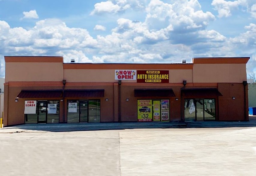210-212 SW 2nd St, Grand Prairie, TX à louer - Photo de l’immeuble – Image 1 sur 4