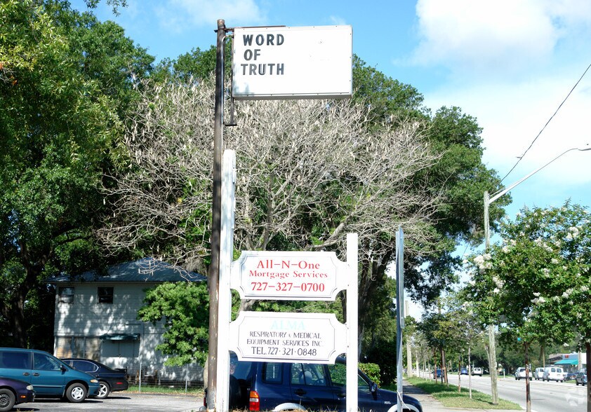 3600 5th Ave N, Saint Petersburg, FL à louer - Photo de l’immeuble – Image 3 sur 13