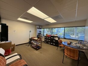 4905 W Laurel St, Tampa, FL à louer Photo intérieure– Image 2 sur 4