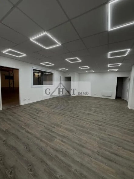 Industriel/Logistique dans Neuilly-sur-Marne à louer - Photo intérieure – Image 3 sur 3