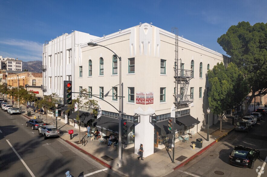 87 E Green St, Pasadena, CA à louer - Photo de l’immeuble – Image 1 sur 6