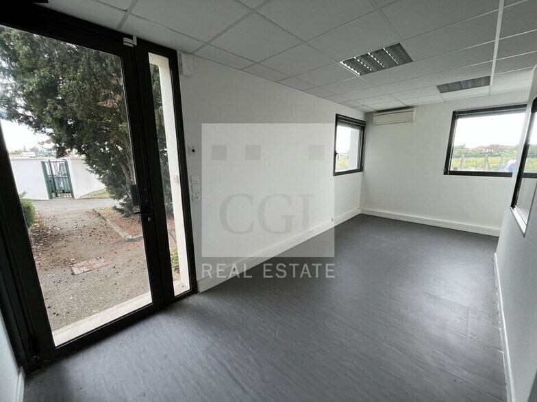 884-888 Rue Des Mercières, Rillieux-la-Pape à louer - Photo intérieure – Image 2 sur 9