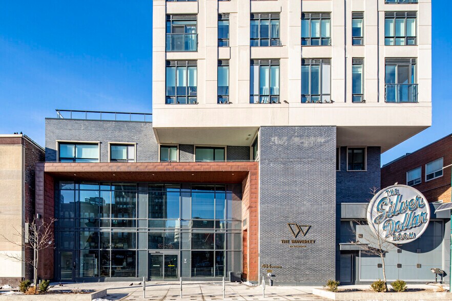 484 Spadina Ave, Toronto, ON à louer - Photo de l’immeuble – Image 3 sur 20