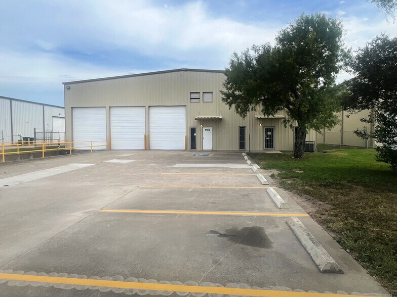1157 Hendricks St, Corpus Christi, TX à louer - Photo de l’immeuble – Image 1 sur 7