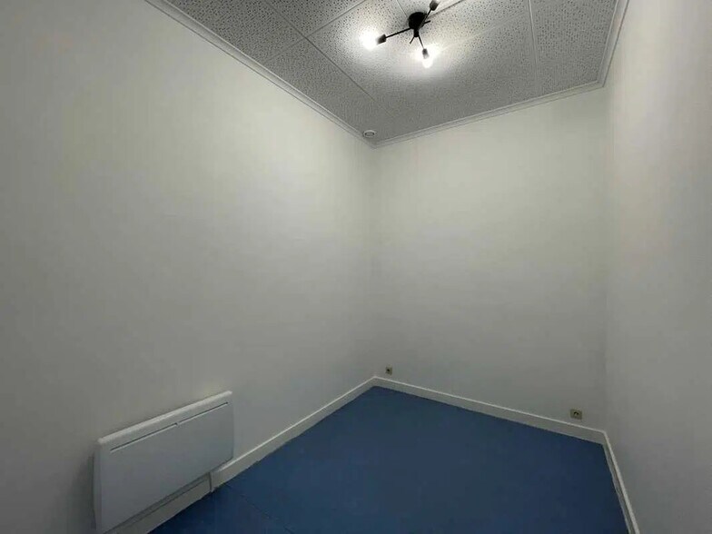 Bureau dans Lyon à louer - Photo de l’immeuble – Image 3 sur 9
