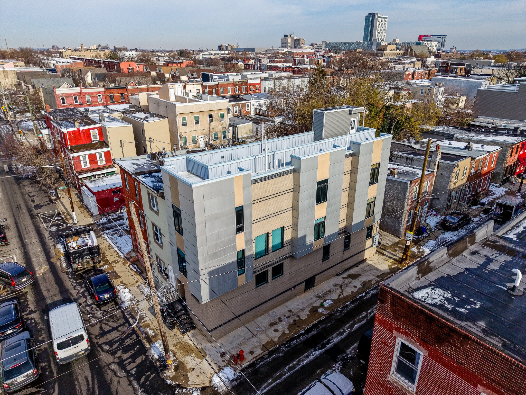 Portfolio of 5 Commercial Assets portefeuille de 3 biens à vendre sur LoopNet.fr Photo principale– Image 1 sur 4