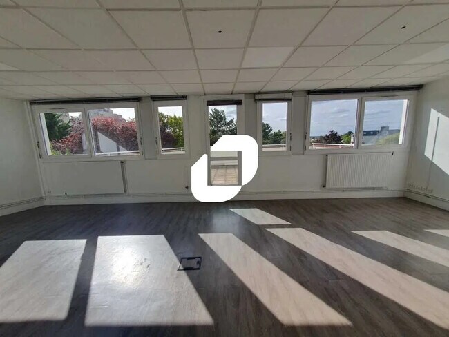 Plus de détails pour Bureau à vendre