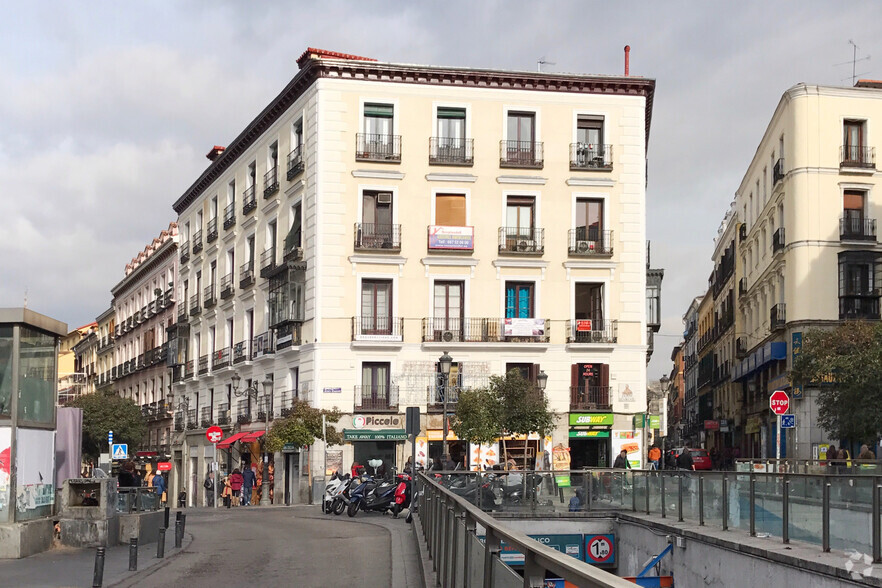 Calle de las Carretas, 33, Madrid, Madrid à louer - Photo de l’immeuble – Image 2 sur 3