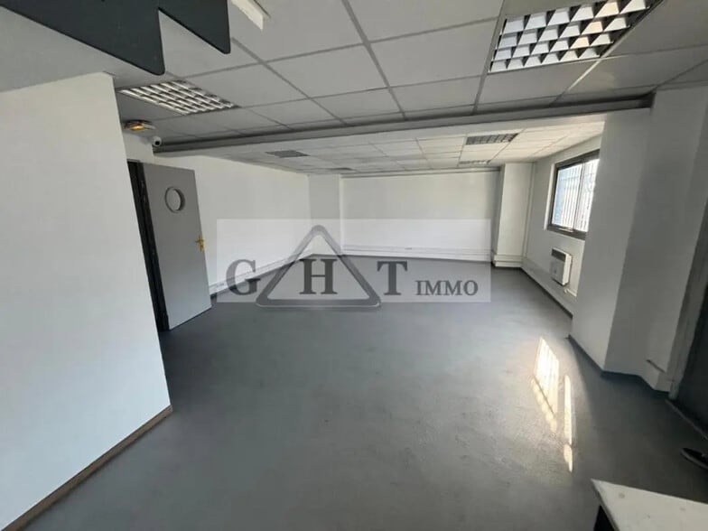 Bureau dans Gennevilliers à louer - Photo intérieure – Image 3 sur 9