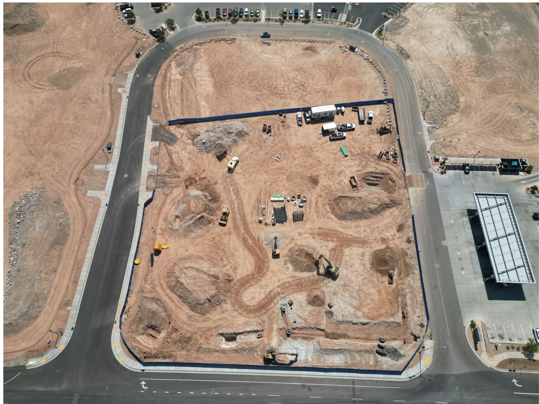 4655 S Pioneer Rd, Saint George, UT à louer Photo de l’immeuble– Image 1 sur 7