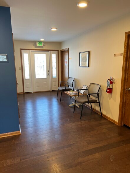 1002 N Eaton St, Albion, MI à vendre - Photo intérieure – Image 2 sur 8