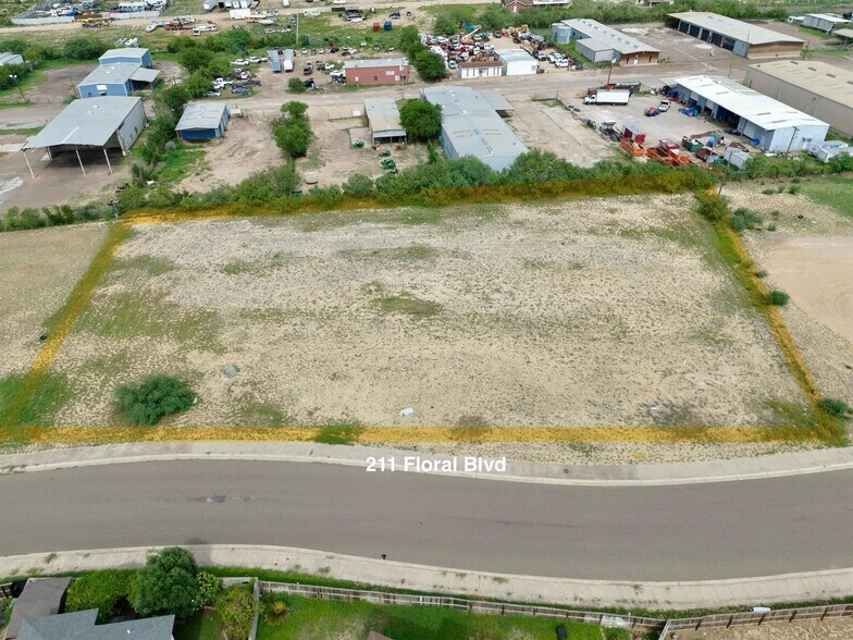 211 Floral Blvd, Laredo, TX à vendre - Photo de l’immeuble – Image 2 sur 5