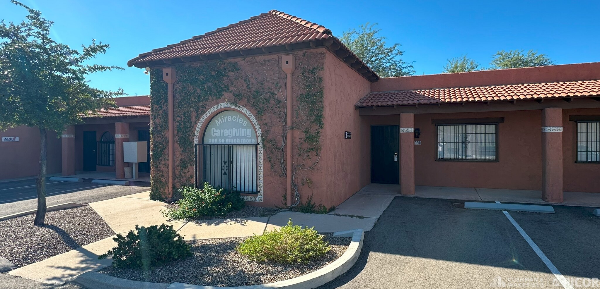 2828 N Country Club Rd, Tucson, AZ à louer Photo intérieure– Image 1 sur 8