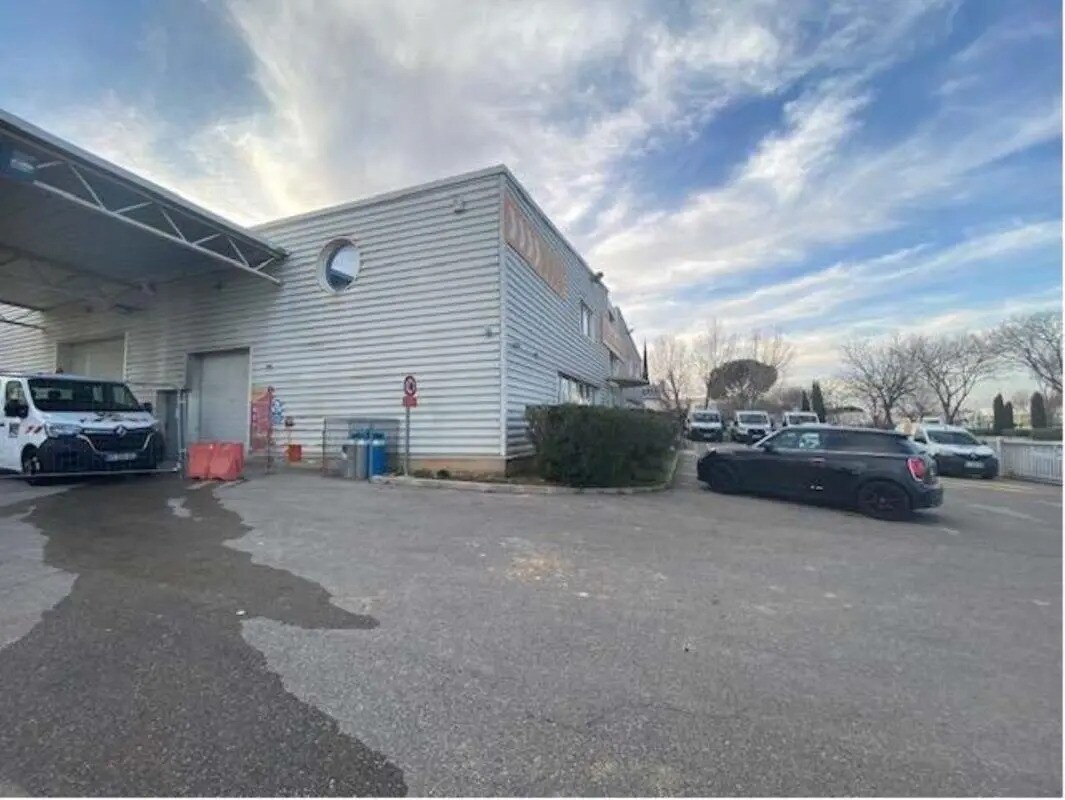 Local d’activités dans Aix-en-Provence à louer Photo de l’immeuble– Image 1 sur 4