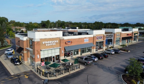 S Rochester Rd, Rochester, MI à louer - Photo de l’immeuble – Image 3 sur 5