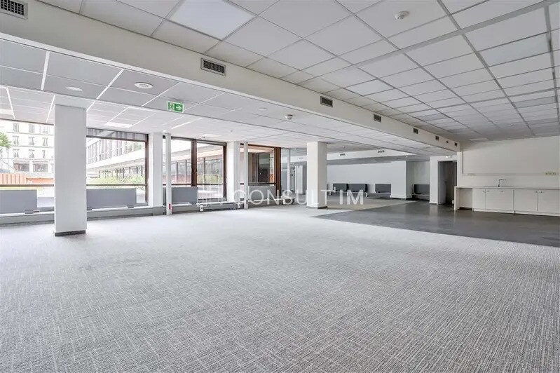 Bureau dans Saint-Cloud à louer - Photo de l’immeuble – Image 2 sur 9