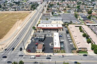1025 W Arrow Hwy, Glendora, CA - Vue aérienne vue de carte - Image1