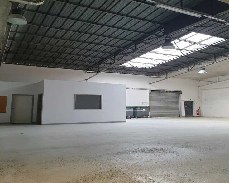 Local d’activités dans Toulouse à louer - Photo de l’immeuble – Image 2 sur 7