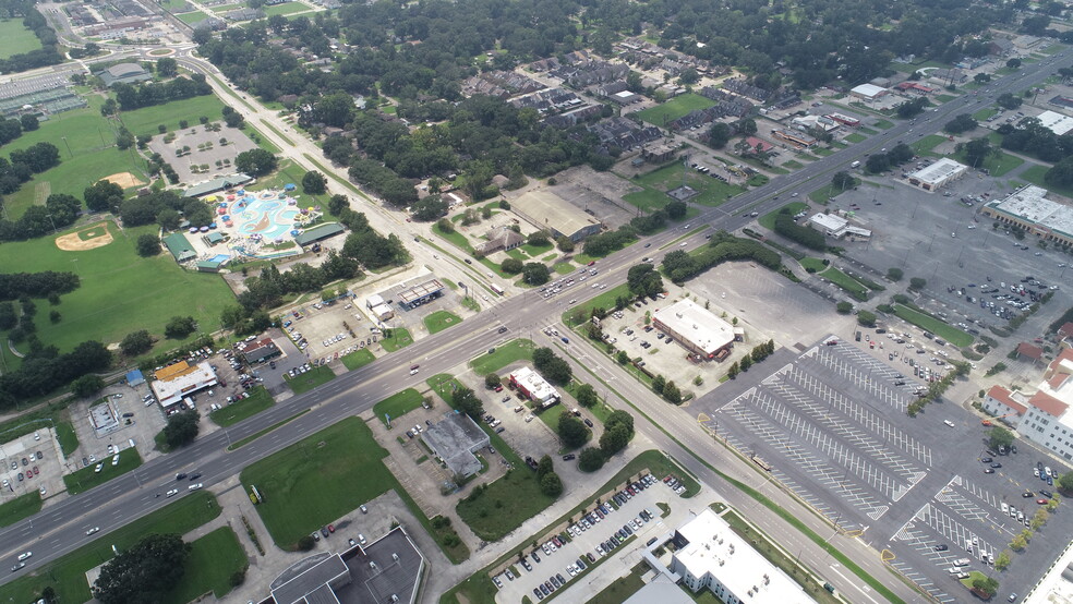 7300 Florida Blvd, Baton Rouge, LA à vendre - Photo de l’immeuble – Image 3 sur 10