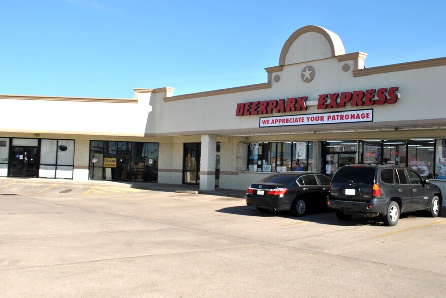 1901 S Battleground Rd, Deer Park, TX à louer - Photo de l’immeuble – Image 2 sur 6