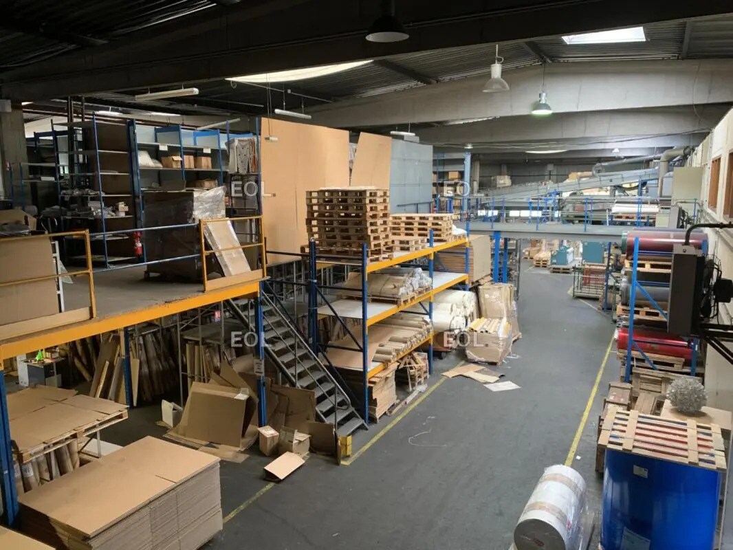 Industriel/Logistique dans SAINT-OUEN-L'AUMONE à louer Photo intérieure– Image 1 sur 5