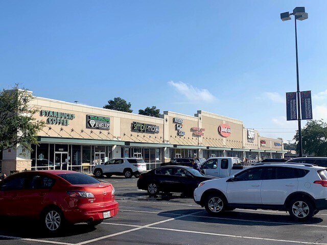7901-7925 S Broadway Ave, Tyler, TX à louer - Photo de l’immeuble – Image 2 sur 2