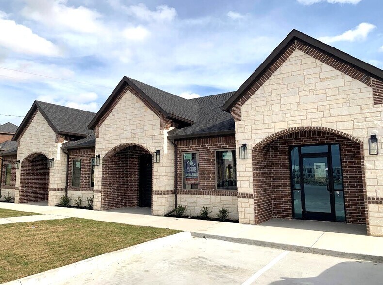 7308 Canyon Park Dr, Fort Worth, TX à vendre - Photo de l’immeuble – Image 2 sur 9