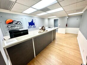 1995 E Oakland Park Blvd, Fort Lauderdale, FL à louer Photo intérieure– Image 1 sur 10