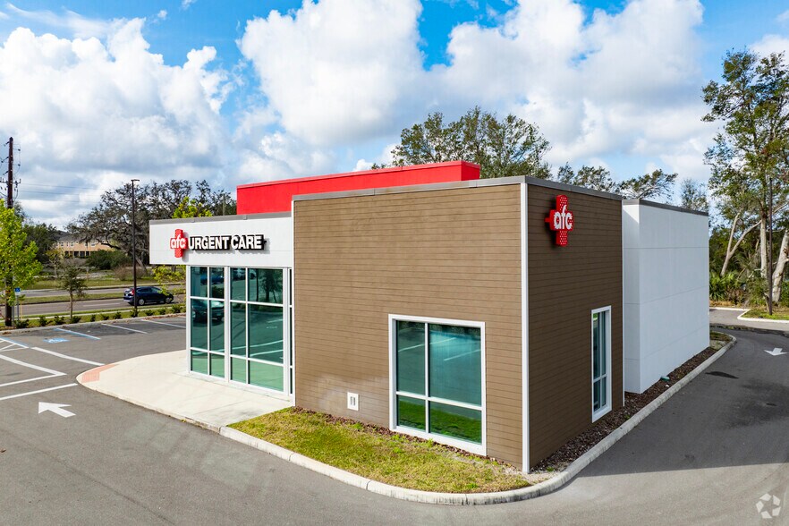 11608 Boyette Rd, Riverview, FL à louer - Photo de l’immeuble – Image 3 sur 10