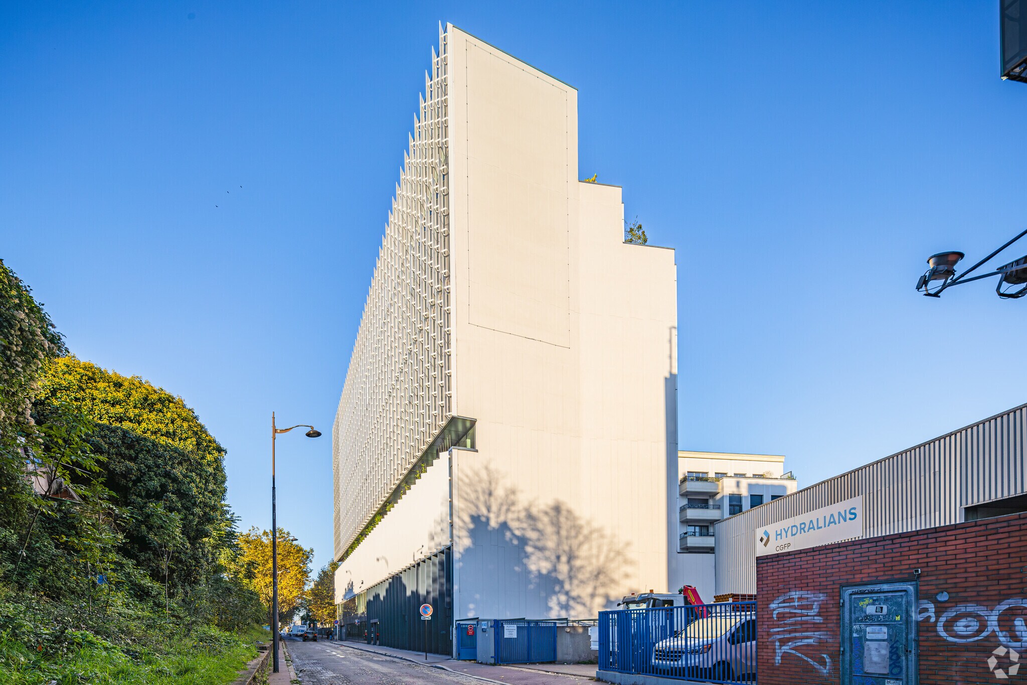 Bureau dans Saint-Ouen-sur-Seine à louer Photo principale– Image 1 sur 5