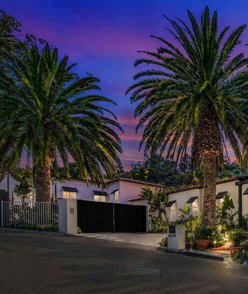 9696 Antelope Rd, Beverly Hills, CA à louer - Photo de l’immeuble – Image 2 sur 24