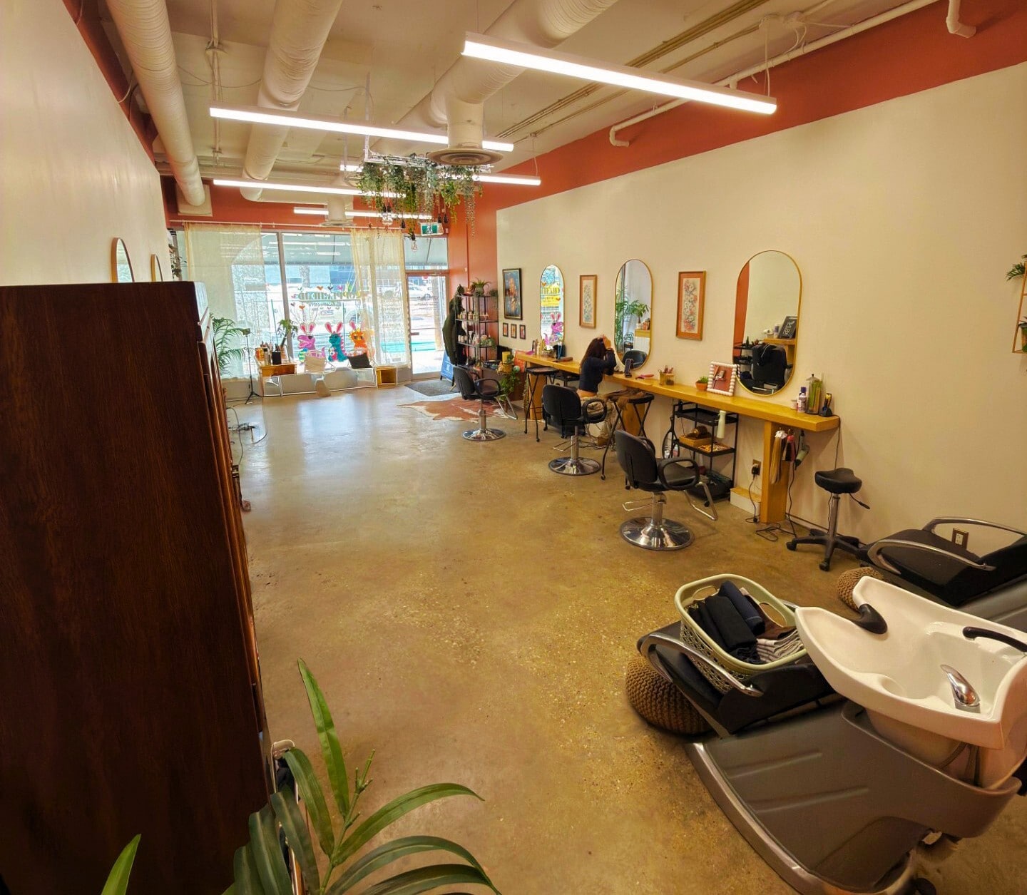 10123 121 St NW, Edmonton, AB à louer Photo intérieure– Image 1 sur 7