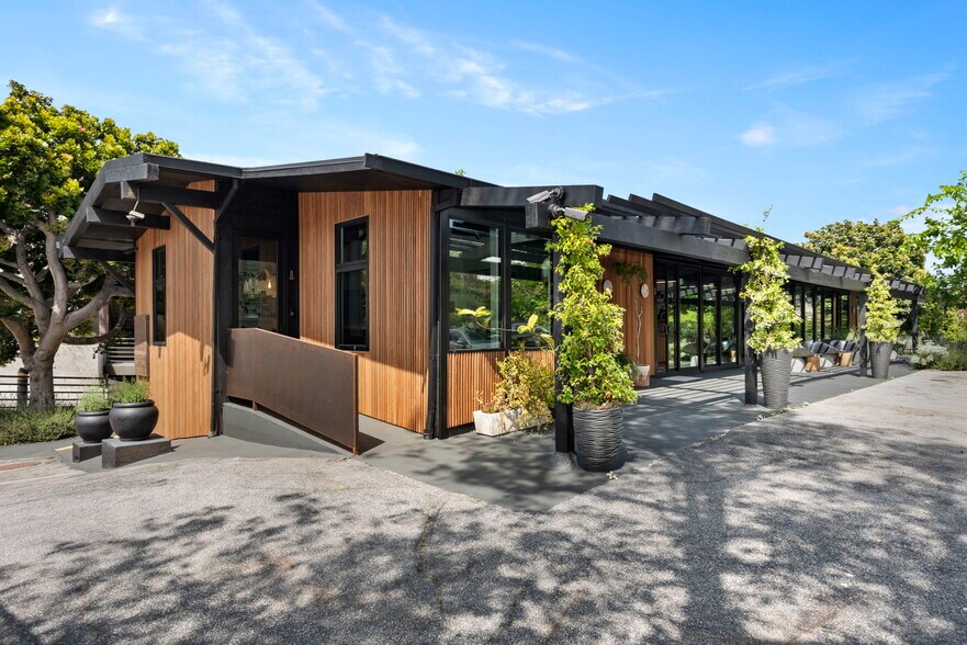 29170 Heathercliff Rd, Malibu, CA à louer - Photo de l’immeuble – Image 3 sur 27