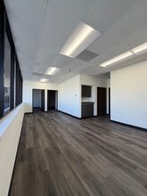 2300-2370 E Artesia Blvd, Long Beach, CA à louer Photo intérieure– Image 1 sur 4