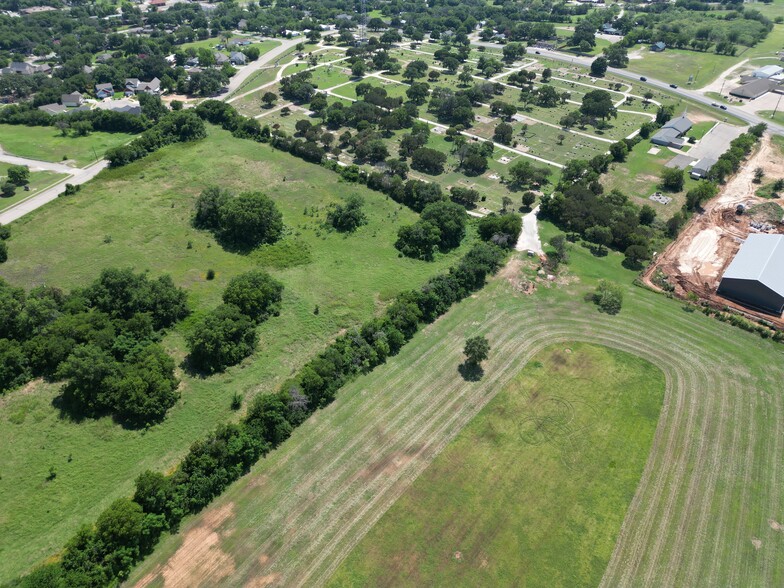 511 E Moore St, Granbury, TX à vendre - Photo de l’immeuble – Image 2 sur 14