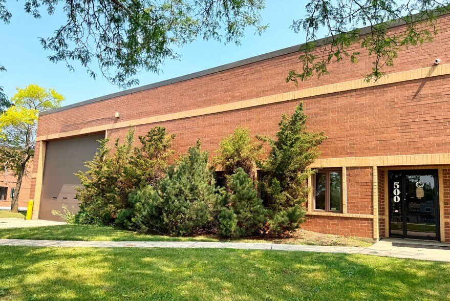 500-510 Windy Point Dr, Glendale Heights, IL à louer - Photo de l’immeuble – Image 2 sur 3