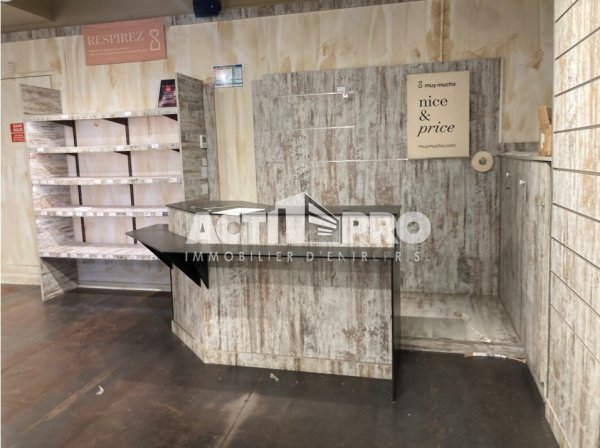 Local d’activités dans Perpignan à louer - Photo intérieure – Image 2 sur 4