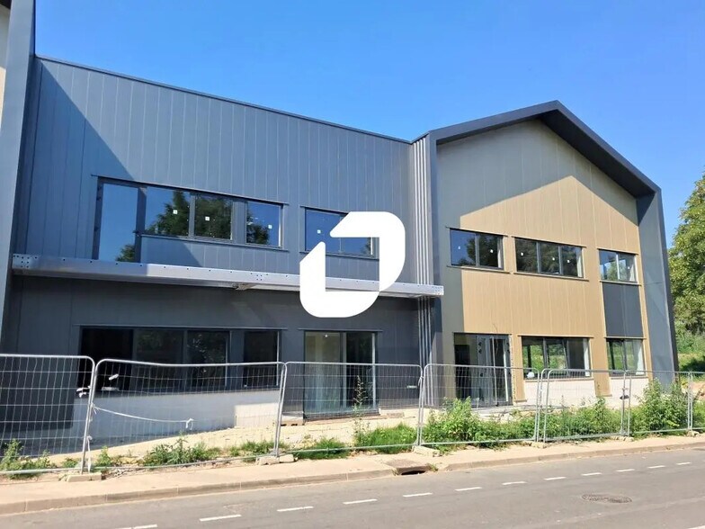 Bureau dans Tourcoing à louer - Photo de l’immeuble – Image 2 sur 9