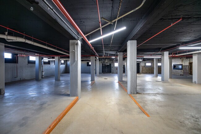 Plus de détails pour 2103-2105 Wabash Ave, Saint Paul, MN - Industriel/Logistique à louer
