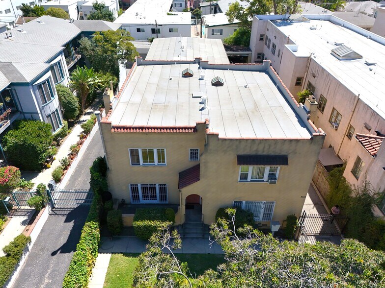 5418 Franklin Ave, Los Angeles, CA à vendre - Photo de l’immeuble – Image 2 sur 8
