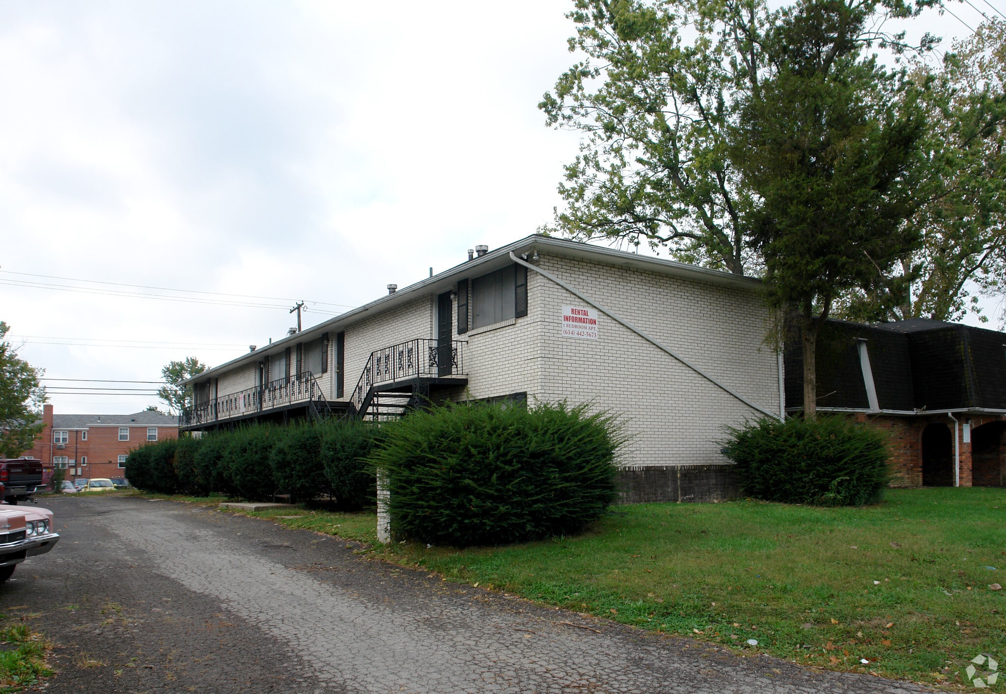 667 Riverview Dr, Columbus, OH à vendre Photo principale– Image 1 sur 3