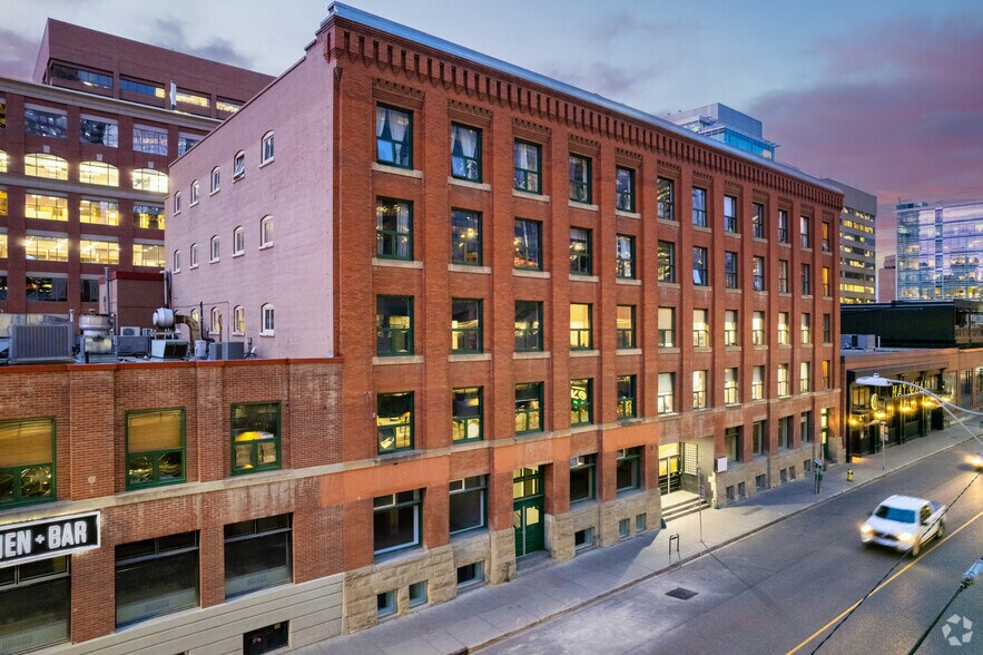 319-325 10th Ave SW, Calgary, AB à louer - Photo de l’immeuble – Image 2 sur 6