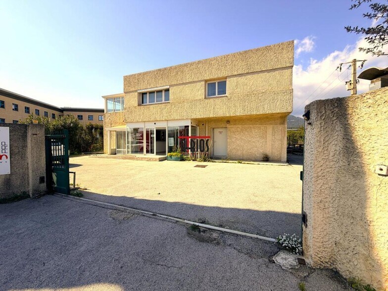 Bureau dans La Garde à louer - Photo de l’immeuble – Image 1 sur 11