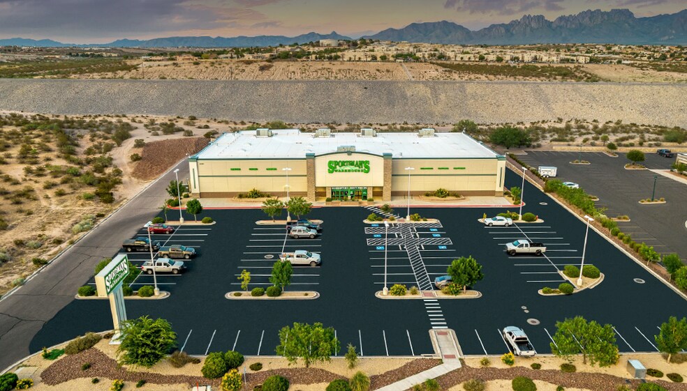 2230 N Telshor Blvd, Las Cruces, NM à vendre - Photo de l’immeuble – Image 2 sur 12