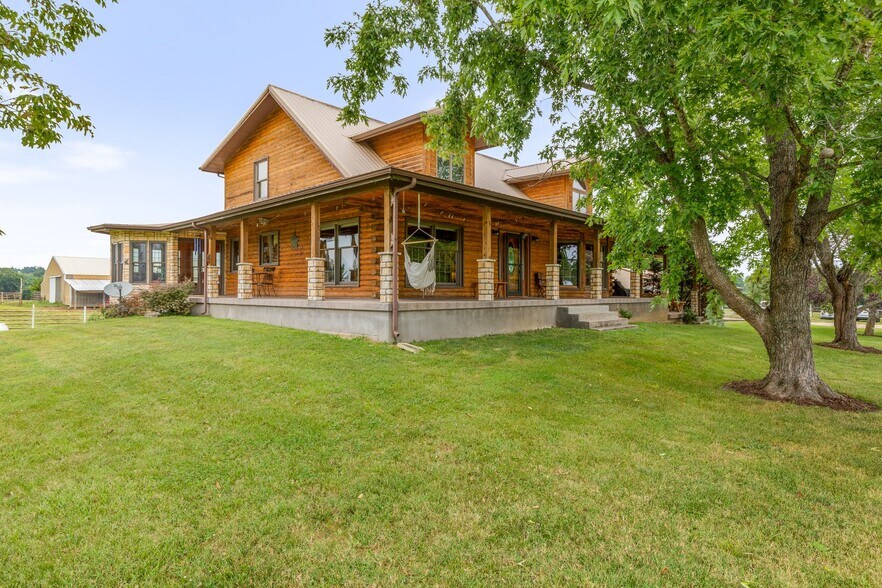 10646 Mounts Rd, Irondale, MO à vendre - Photo de l’immeuble – Image 2 sur 15