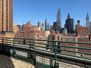 215 Lexington Ave, New York, NY à louer Photo intérieure– Image 2 sur 5